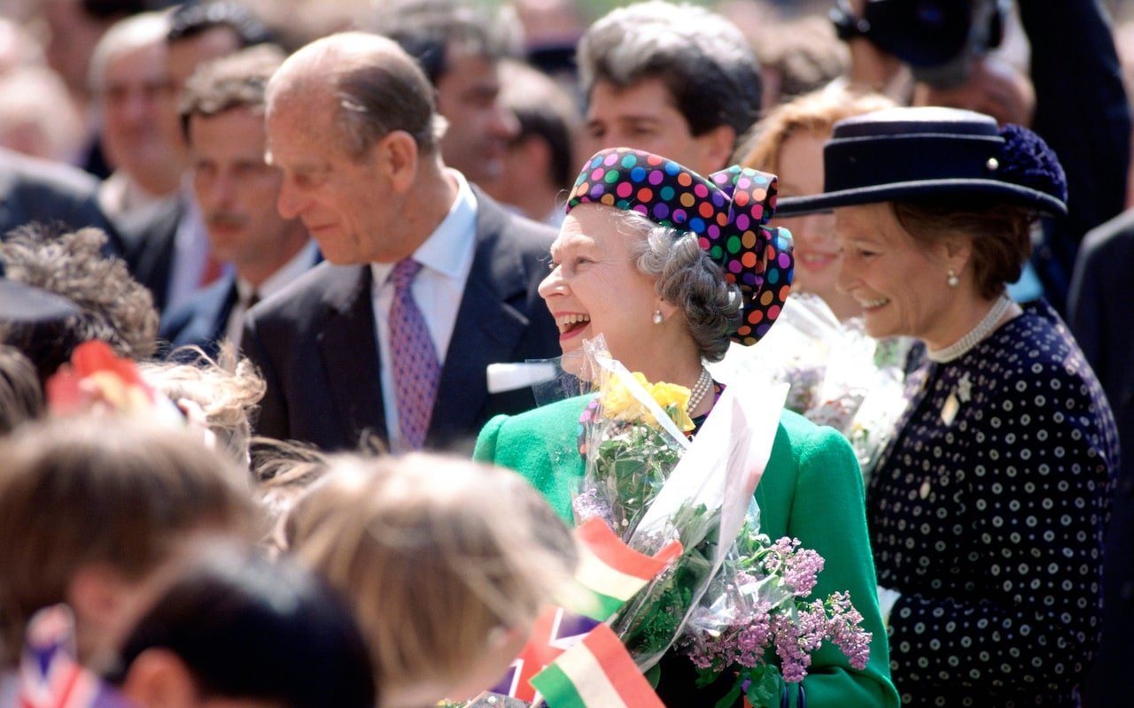 Βρετανία – Τρίτο «χτύπημα» για τη βασίλισσα Ελισάβετ