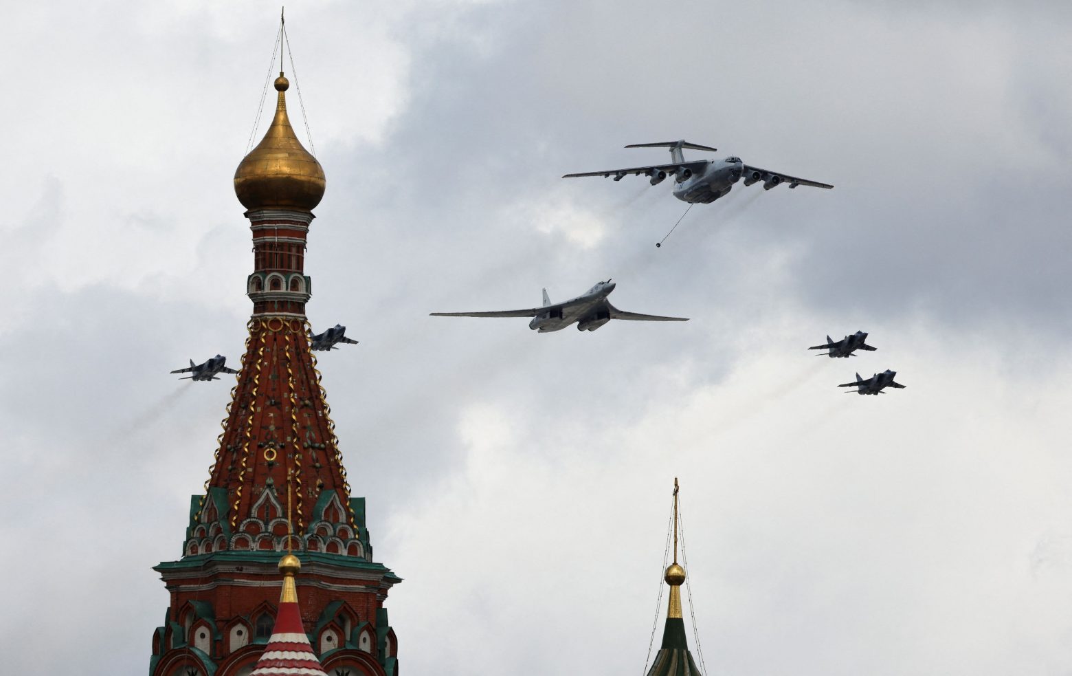 Ο Πούτιν προετοιμάζει τους Ρώσους για πόλεμο με το ΝΑΤΟ