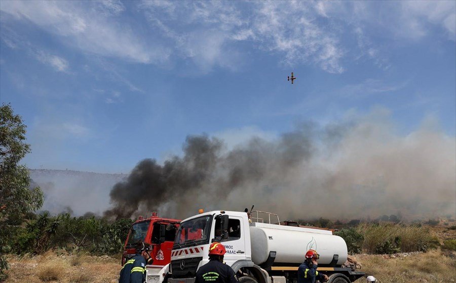 Αμαλιάδα: Υπό έλεγχο οι φωτιές σε Τραγανό & Βάρδα