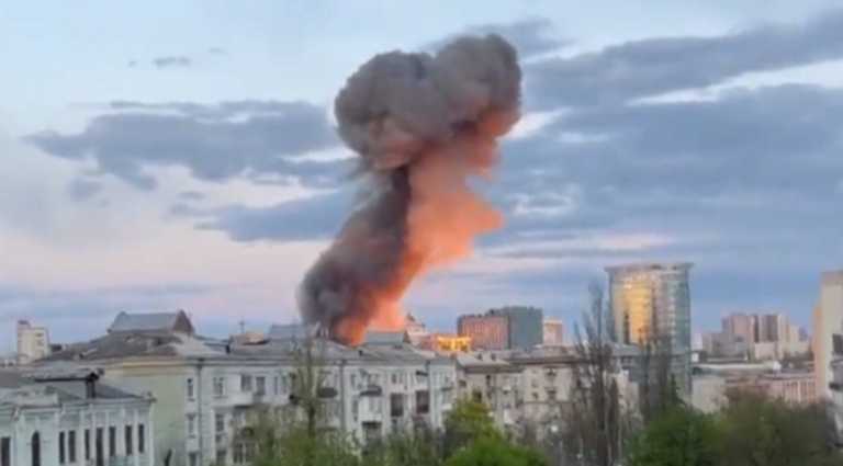 Εκρήξεις σε Κίεβο, Ζιτομίρ και Οδησσό - Νέα πυραυλική επίθεση της Ρωσίας στην Ουκρανία
