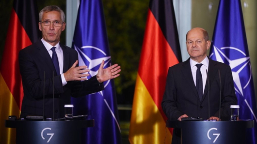 Στόλτενμπεργκ – Σολτς: Το ΝΑΤΟ δεν θα εμπλακεί στον πόλεμο