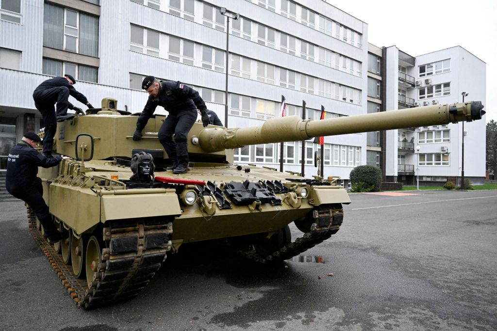 Ουκρανία: Όπλα ναι, βαρέα άρματα μάχης όχι – Η απόφαση στο Ράμσταϊν καθυστερεί την αντεπίθεση του Κιέβου