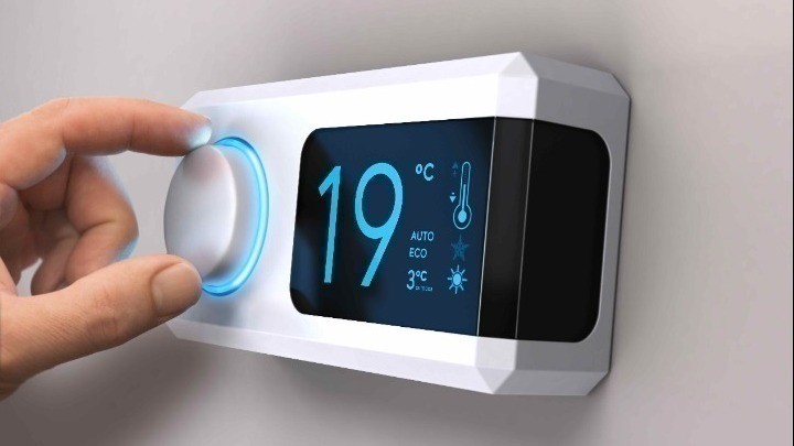 Έρευνα ΓΣΕΕ για την ακρίβεια: Οι καταναλωτές μειώνουν τη θέρμανση και τη χρήση ηλεκτρικής ενέργειας | Ειδήσεις για την Οικονομία