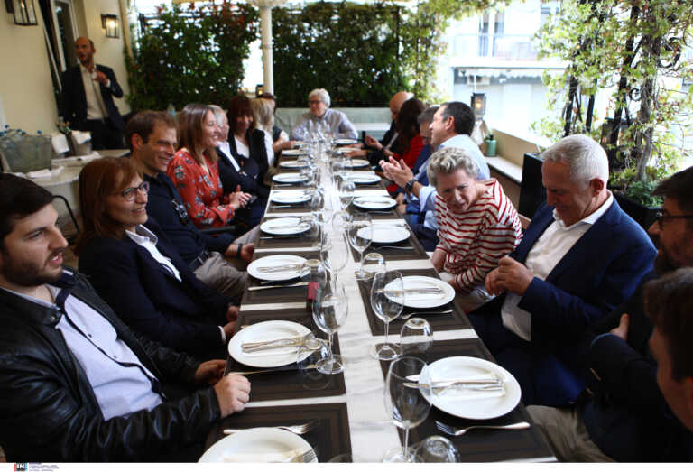 Γεύμα Τσίπρα με τους υποψηφίους του ψηφοδελτίου Επικρατείας του ΣΥΡΙΖΑ