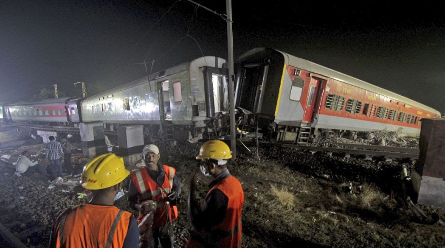 Εντοπίστηκαν τα αίτια και οι υπεύθυνοι της σιδηροδρομικής τραγωδίας στην Ινδία