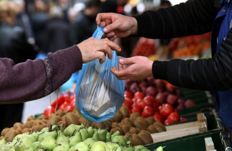 Κακοκαιρία Daniel: Δέκα ευρώ για 1 κιλό χόρτα και 1 μαρούλι στη Λάρισα